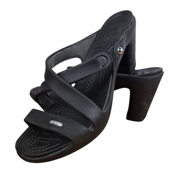 Crocs Cyprus IV Sandals Heels Sz 9 Black Strappy Slip On 14558 - Picture 1 of 11